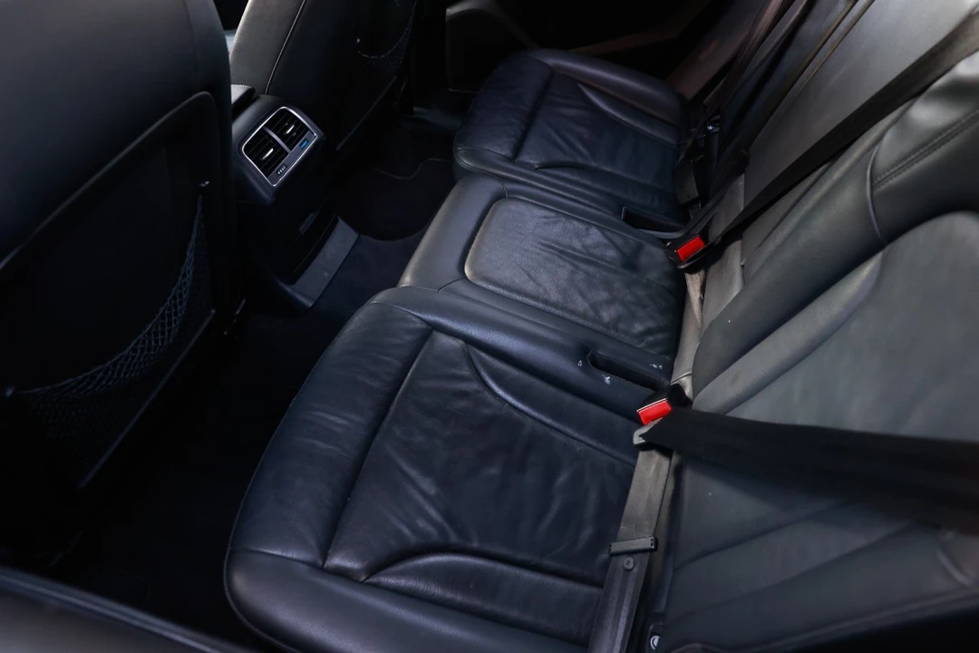 2011 Audi 8R Q5 - Image 10 of 21