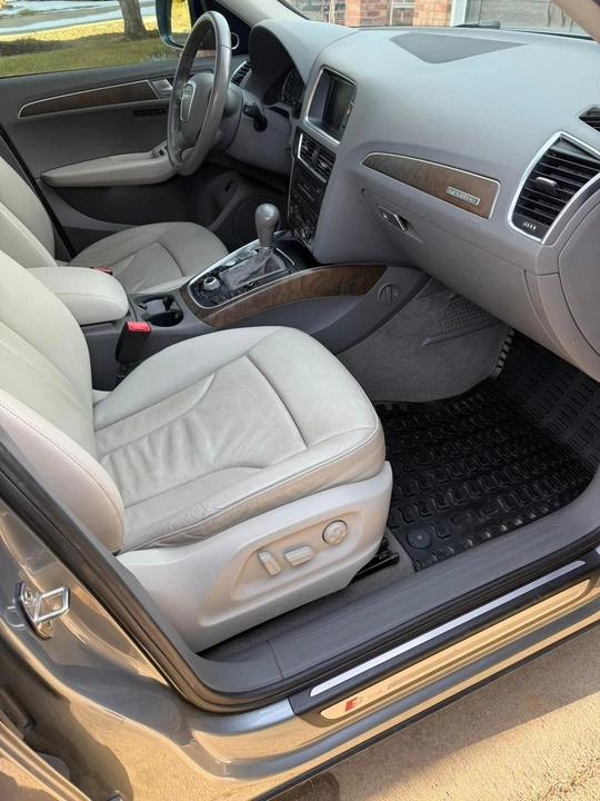 2011 Audi 8R Q5 - Image 16 of 21