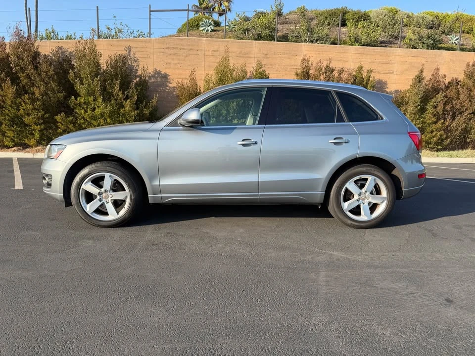 2011 Audi 8R Q5 - Image 2 of 18