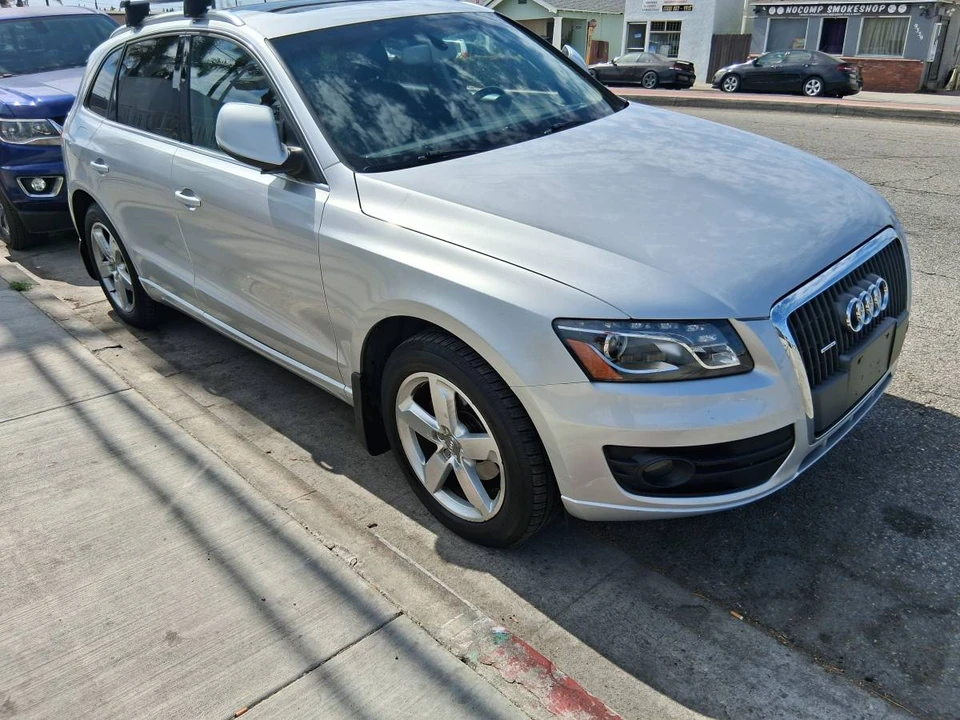 2011 Audi 8R Q5 - Image 2 of 22