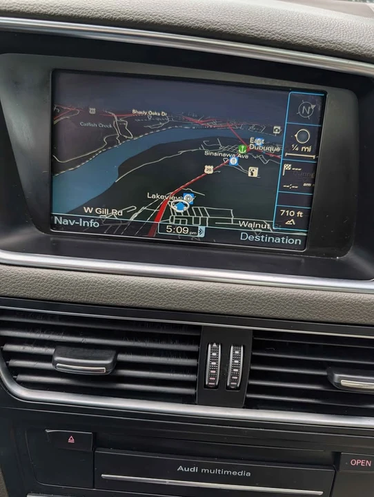 2011 Audi 8R Q5 - Image 12 of 20