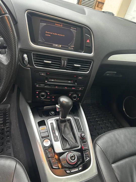 2011 Audi 8R Q5 - Image 11 of 12