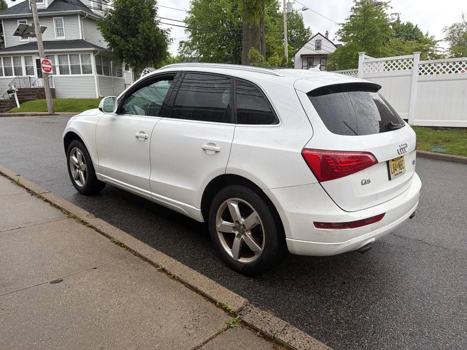 2011 Audi 8R Q5 - Image 4 of 6