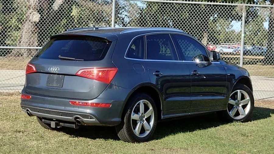 2011 Audi 8R Q5 - Image 2 of 17