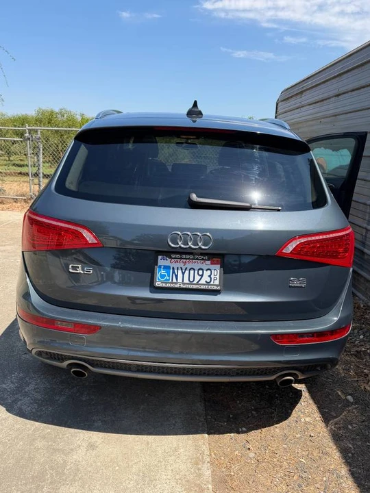 2011 Audi 8R Q5 - Image 2 of 4
