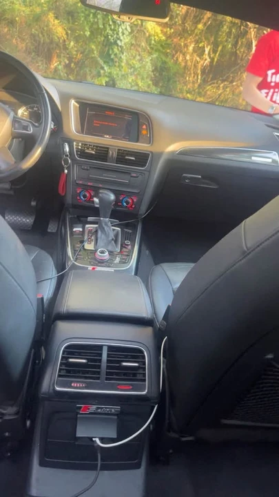 2011 Audi 8R Q5 - Image 4 of 4