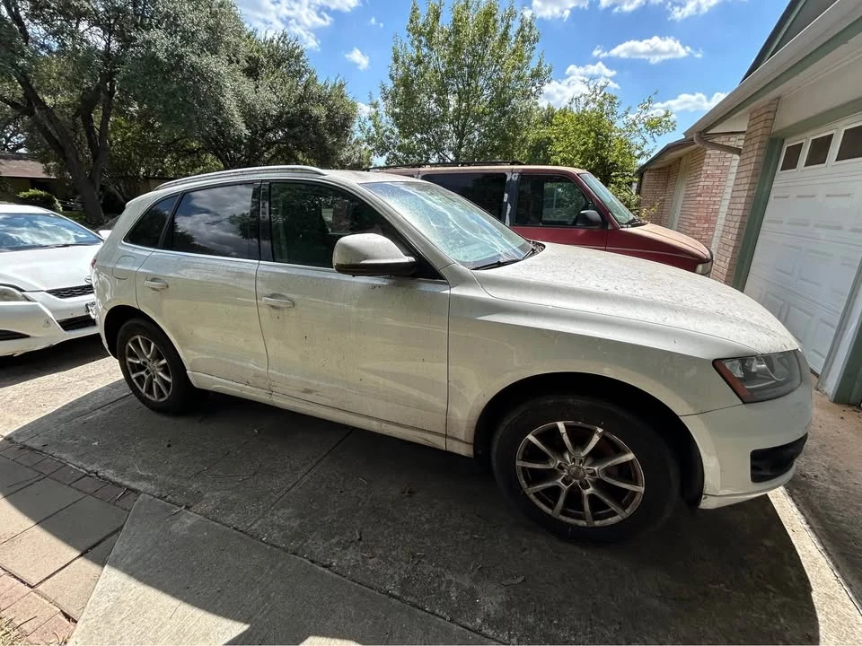2011 Audi 8R Q5 - Image 2 of 10