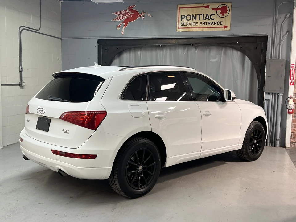2011 Audi 8R Q5 - Image 9 of 31