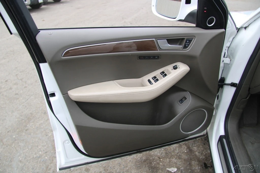2011 Audi 8R Q5 - Image 12 of 21