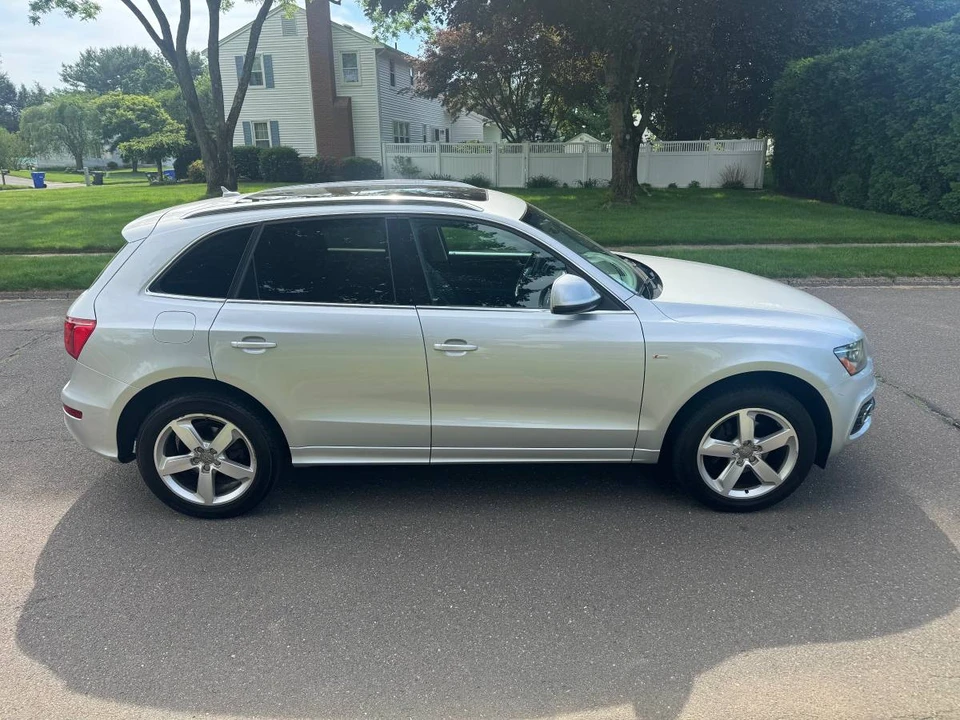 2011 Audi 8R Q5 - Image 7 of 18