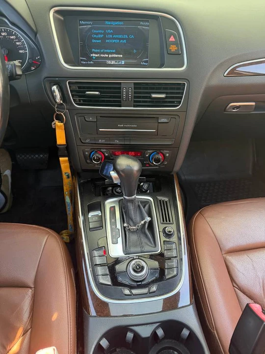 2011 Audi 8R Q5 - Image 13 of 14