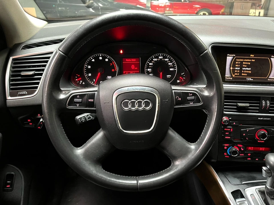 2011 Audi 8R Q5 - Image 12 of 21