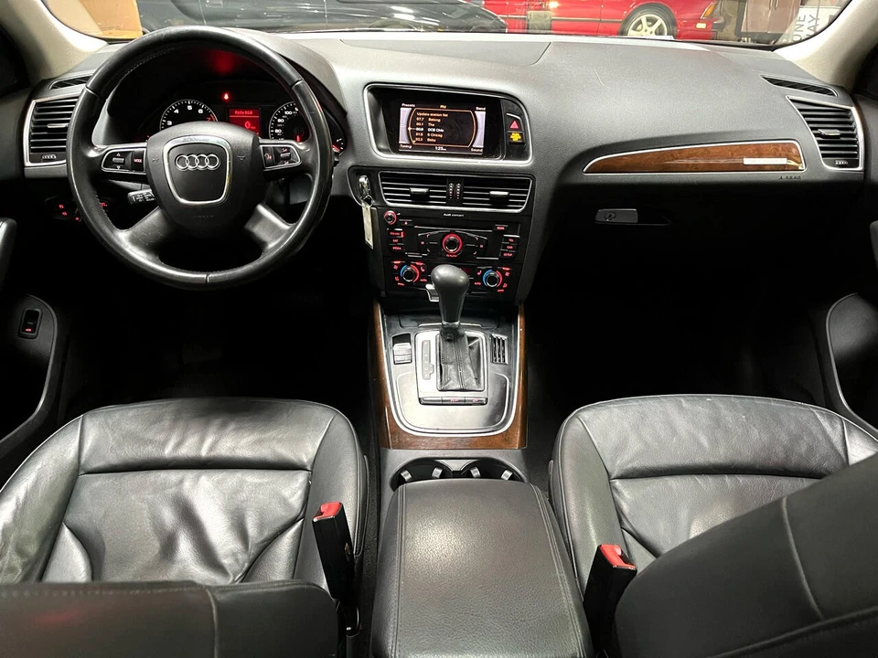 2011 Audi 8R Q5 - Image 10 of 21