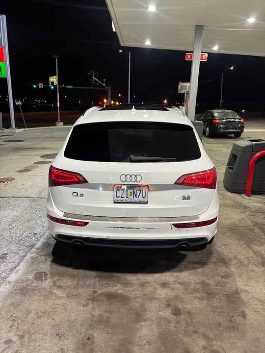 2011 Audi 8R Q5 - Image 2 of 4