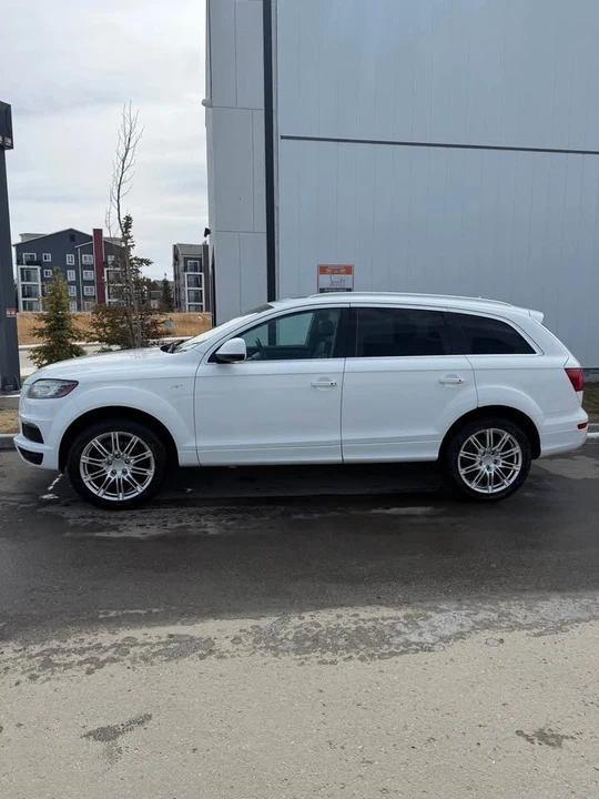 2011 Audi 4L Q7 - Image 2 of 4