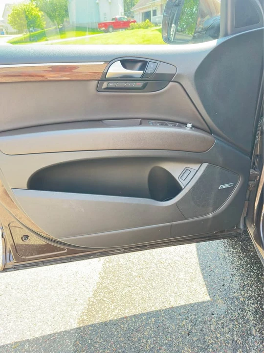 2011 Audi 4L Q7 - Image 2 of 13
