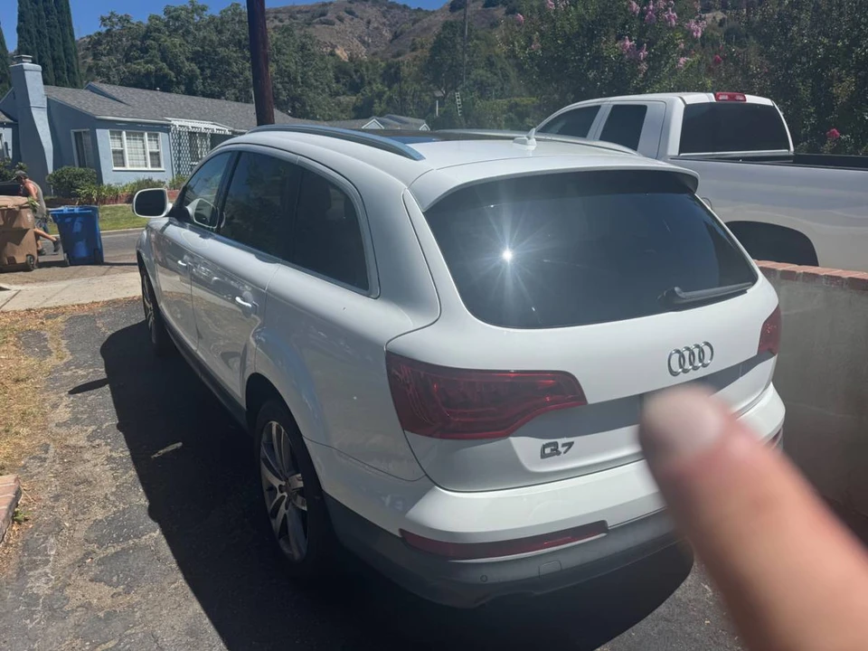2011 Audi 4L Q7 - Image 2 of 4