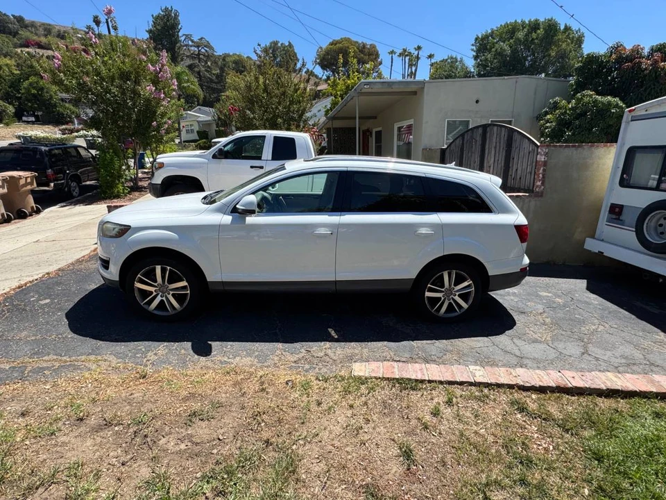 2011 Audi 4L Q7 - Image 3 of 4