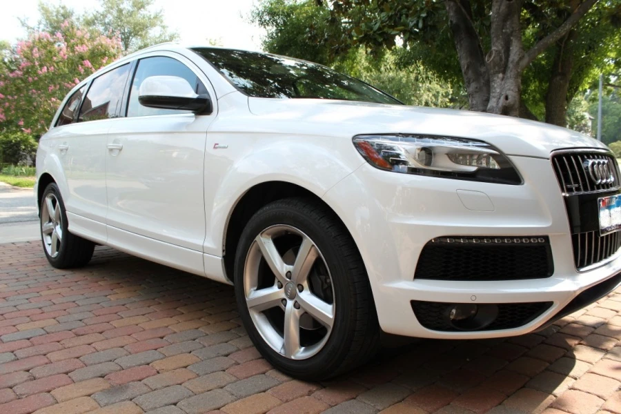 2011 Audi 4L Q7 - Image 2 of 5
