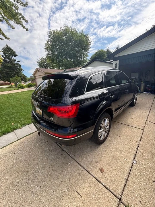 2011 Audi 4L Q7 - Image 2 of 8