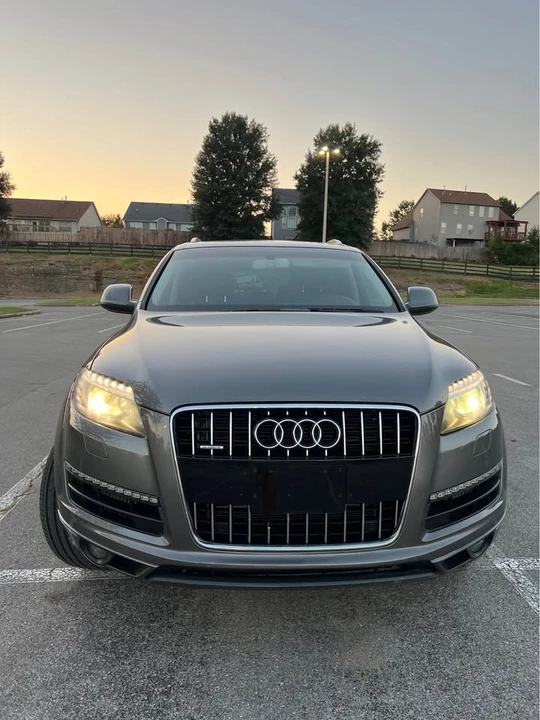 2011 Audi 4L Q7 - Image 2 of 10