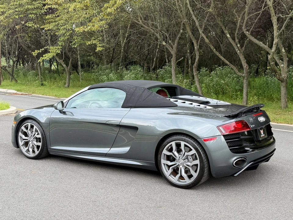 2011 Audi 42 R8 - Image 18 of 31