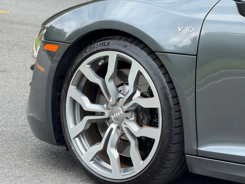 2011 Audi 42 R8 - Image 6 of 31