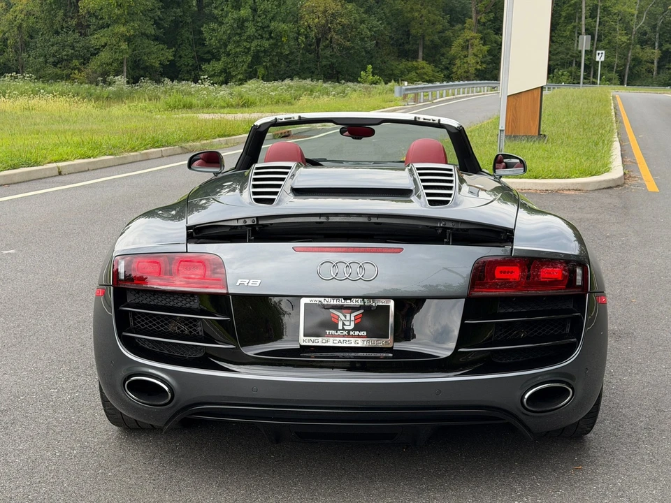 2011 Audi 42 R8 - Image 9 of 31