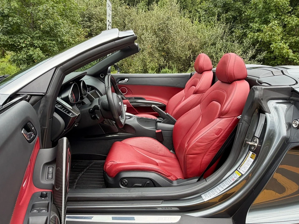 2011 Audi 42 R8 - Image 30 of 31