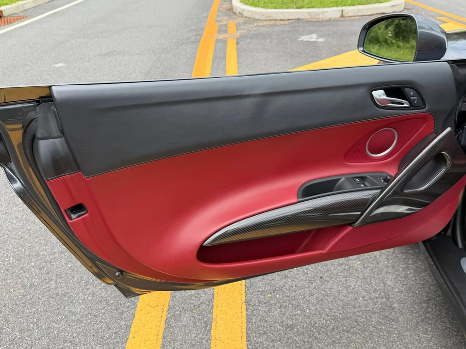 2011 Audi 42 R8 - Image 27 of 31