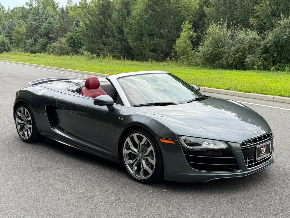 2011 Audi 42 R8 - Image 12 of 31