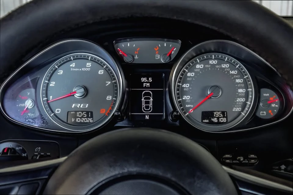 2011 Audi 42 R8 - Image 10 of 15