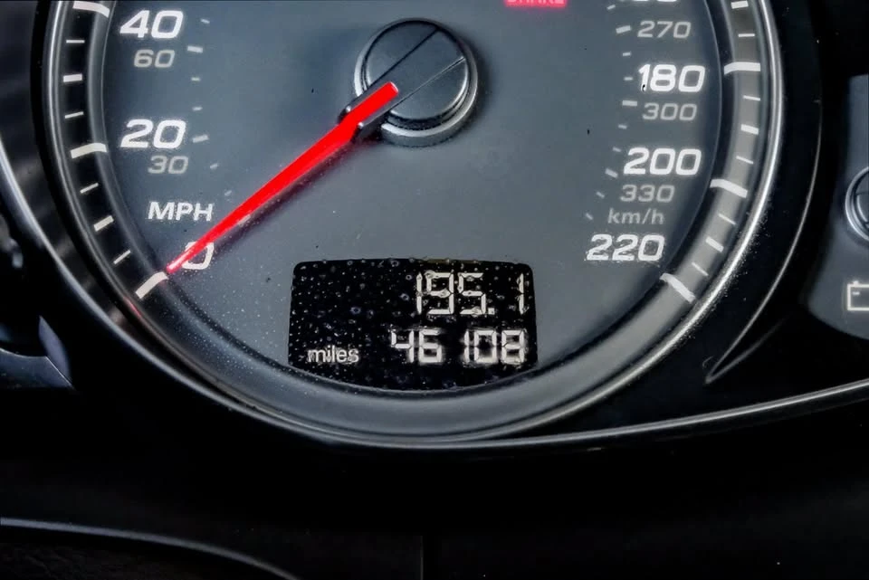 2011 Audi 42 R8 - Image 11 of 15