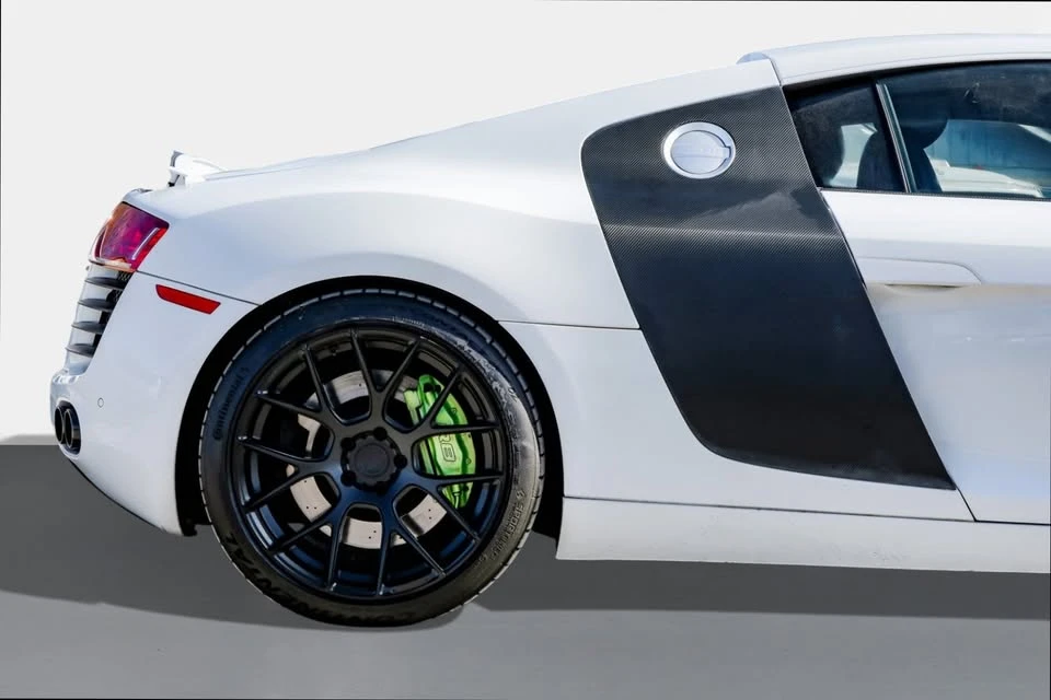 2011 Audi 42 R8 - Image 4 of 15