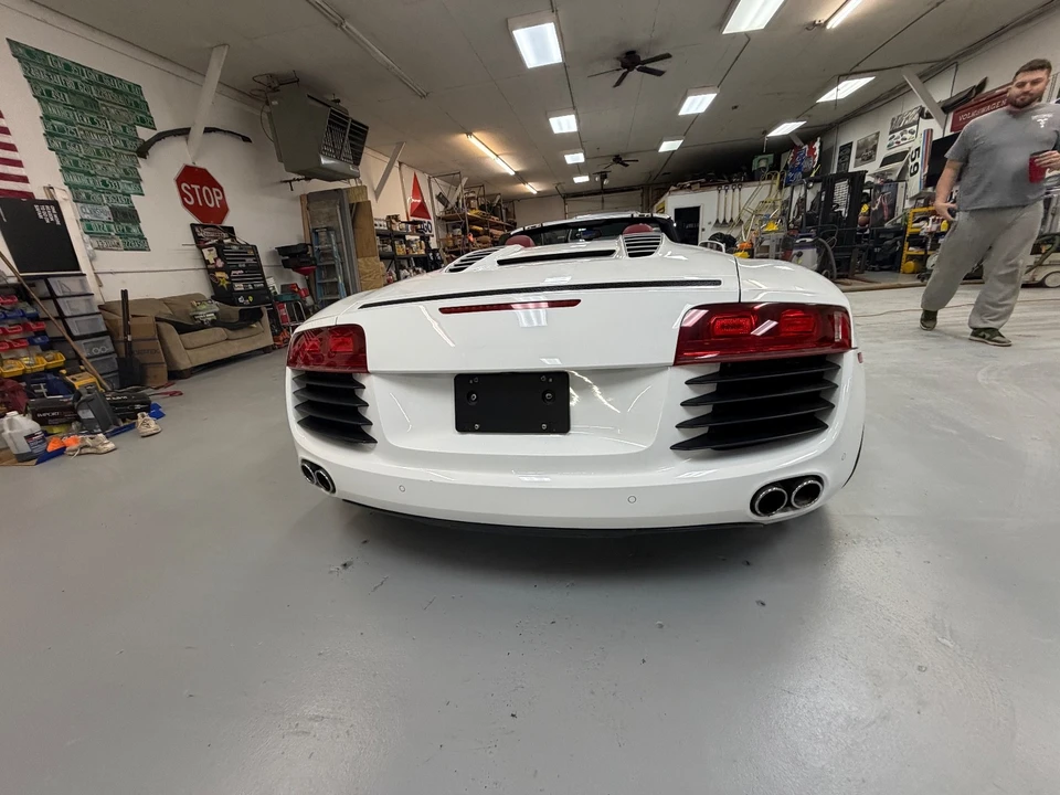 2011 Audi 42 R8 - Image 5 of 17