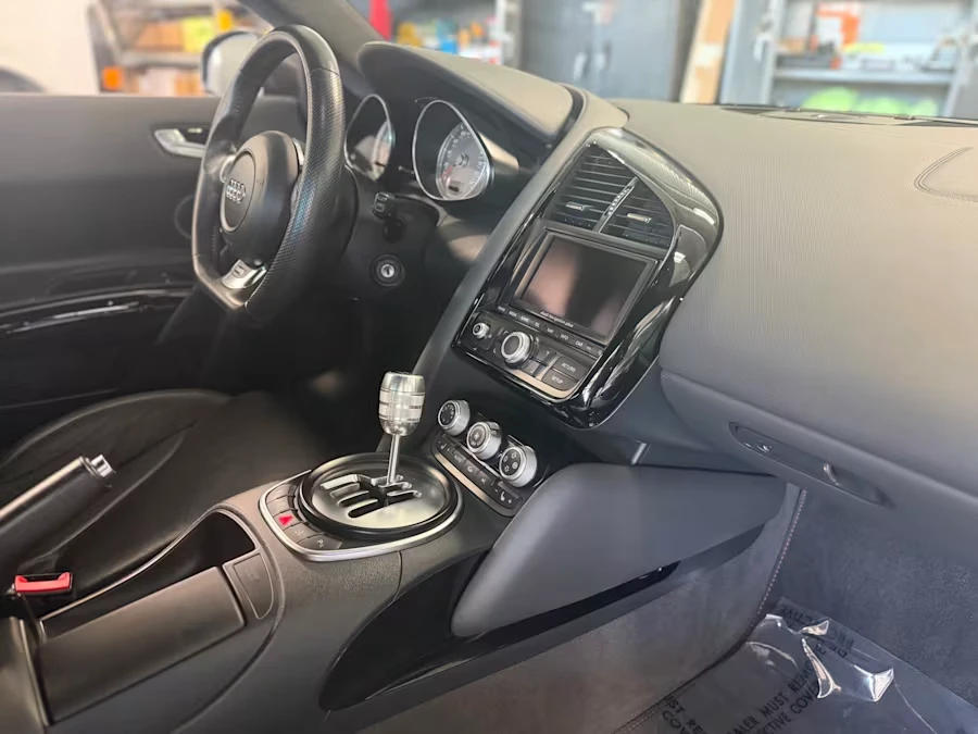 2011 Audi 42 R8 - Image 11 of 15