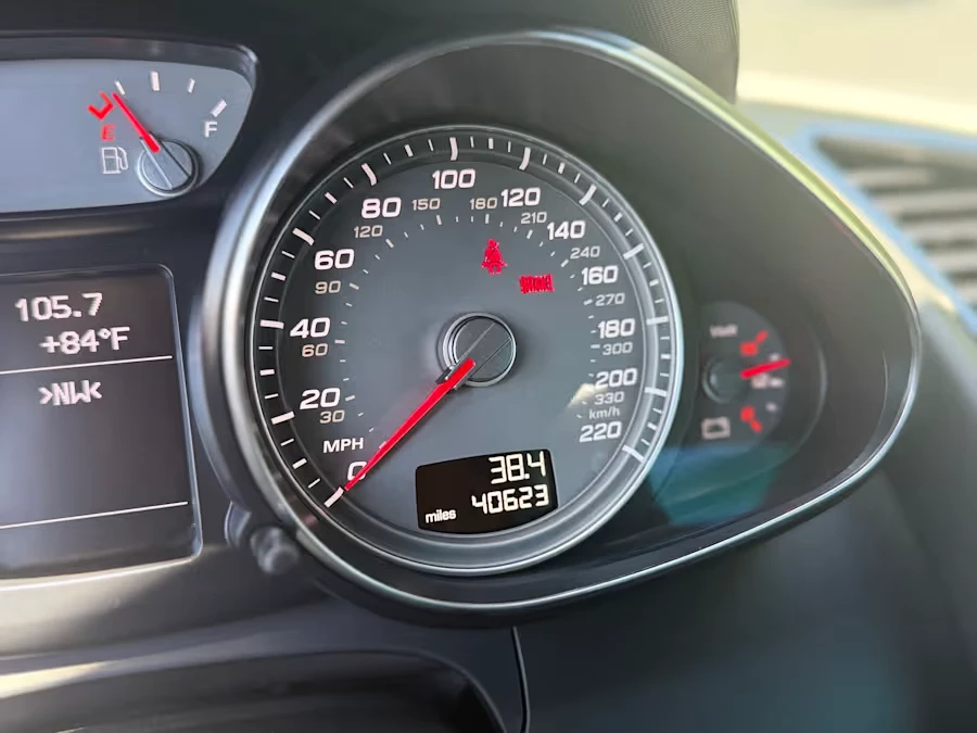 2011 Audi 42 R8 - Image 10 of 15