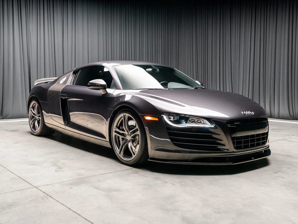 2011 Audi 42 R8 - Image 2 of 12