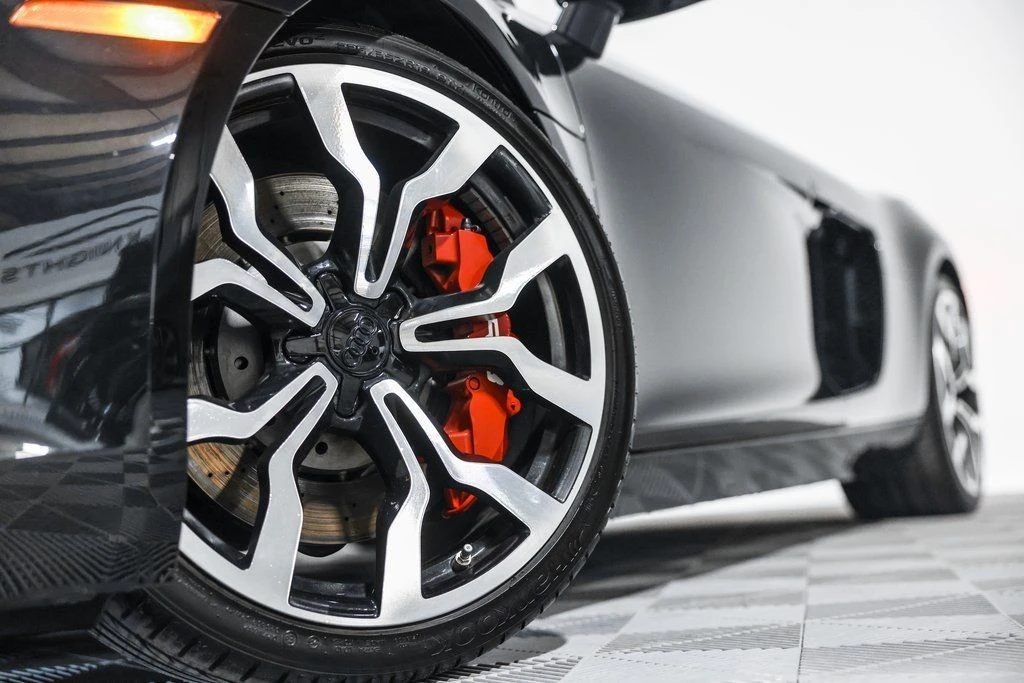 2011 Audi 42 R8 - Image 12 of 21