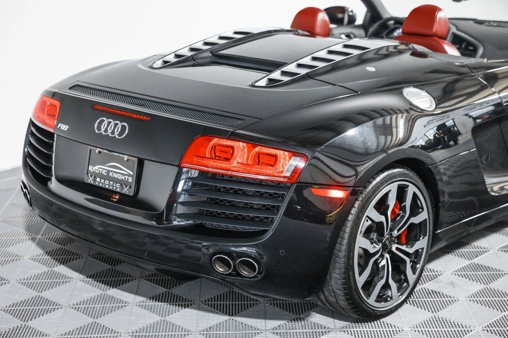 2011 Audi 42 R8 - Image 8 of 21