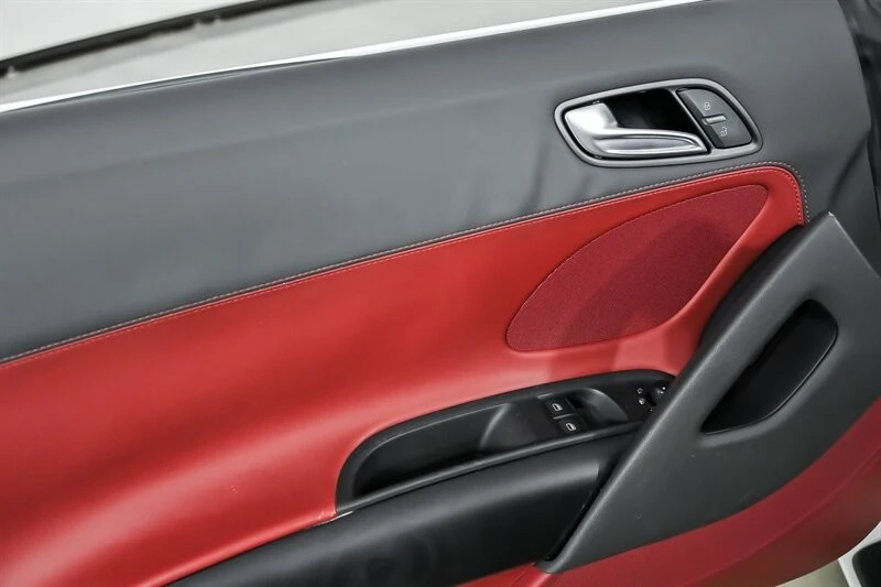 2011 Audi 42 R8 - Image 16 of 31