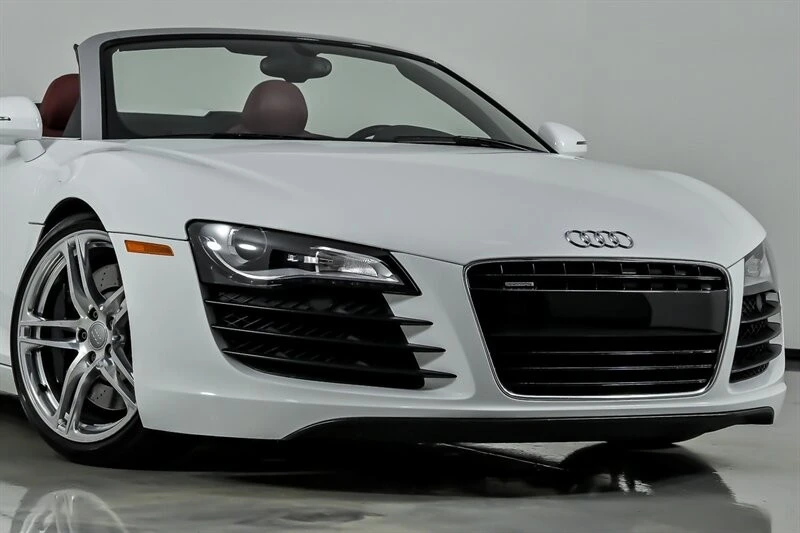 2011 Audi 42 R8 - Image 2 of 30
