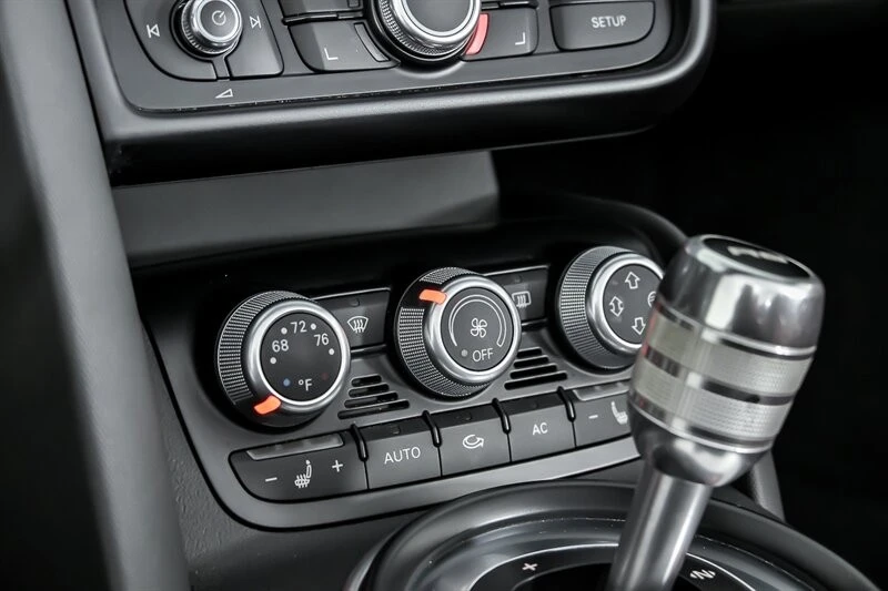 2011 Audi 42 R8 - Image 28 of 31