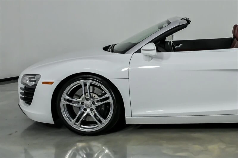 2011 Audi 42 R8 - Image 6 of 31