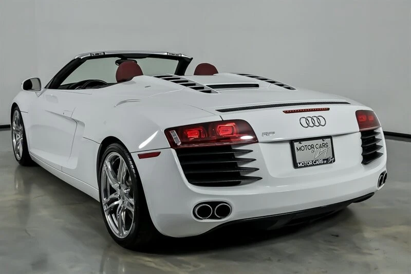 2011 Audi 42 R8 - Image 9 of 31