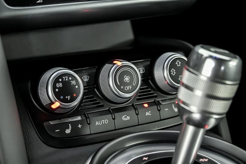 2011 Audi 42 R8 - Image 24 of 26