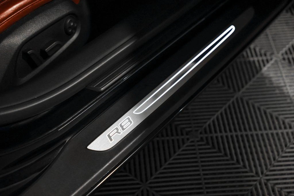 2011 Audi 42 R8 - Image 23 of 28