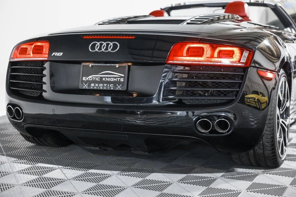 2011 Audi 42 R8 - Image 9 of 28