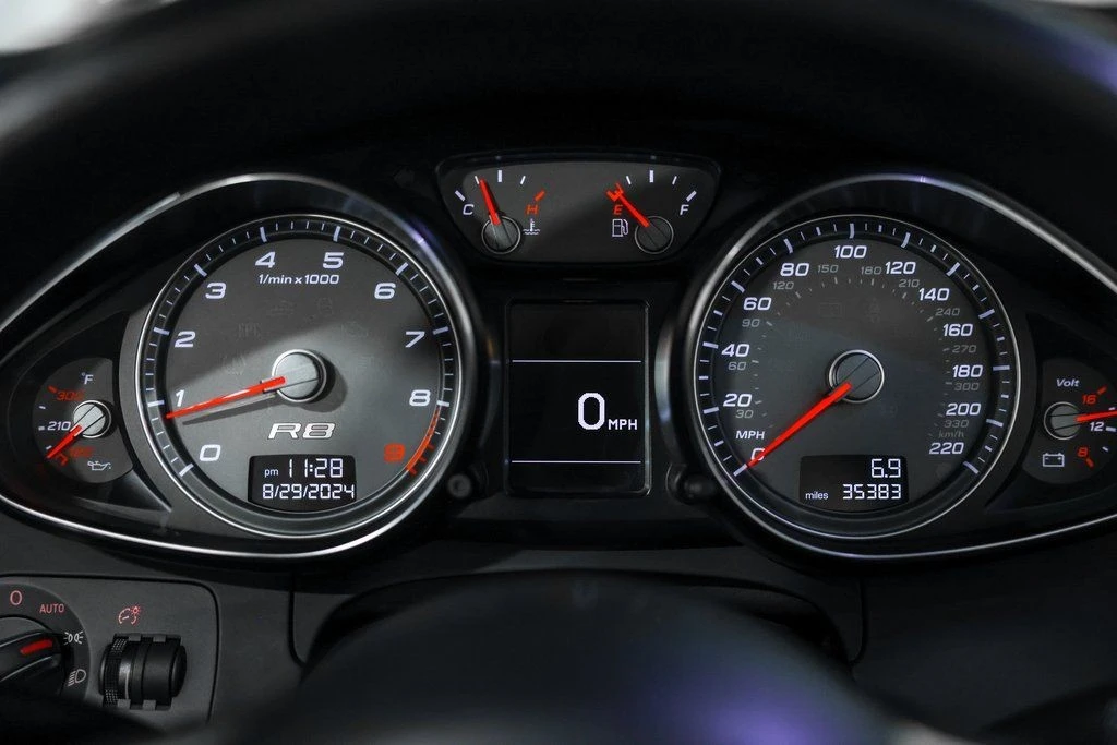 2011 Audi 42 R8 - Image 28 of 28
