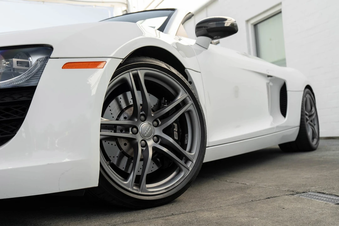 2011 Audi 42 R8 - Image 3 of 21